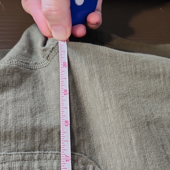 Rag and Bone small sweater fits like a med to large - Picture 6 of 7